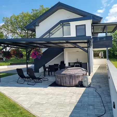 Villa Kuca Za Odmor Kodba à Strigova Extérieur photo